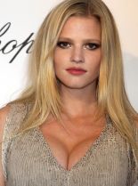 Lara Stone
