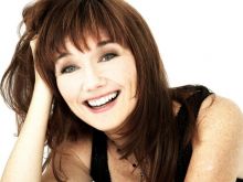 Lari White