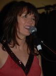 Lari White