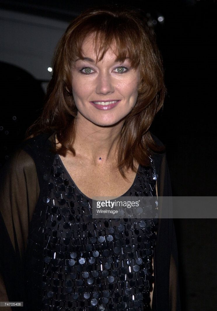 Lari White