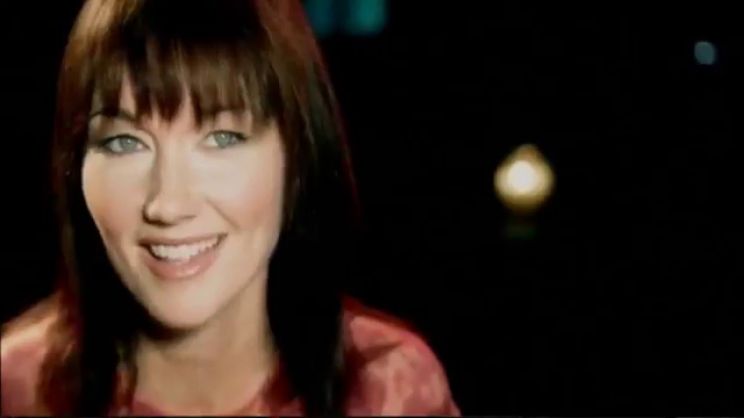 Lari White