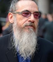 Larry Charles