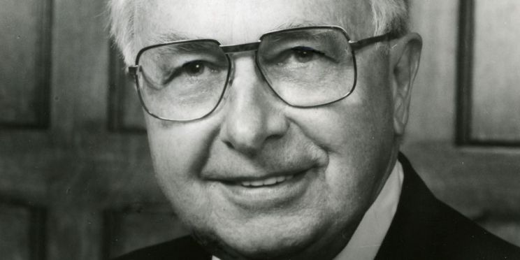 Larry Gates