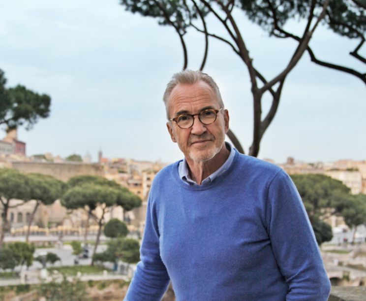 Larry Lamb