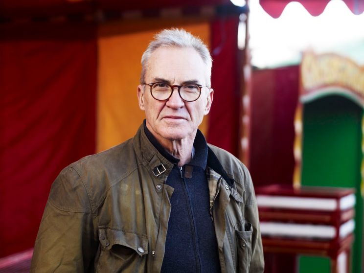 Larry Lamb