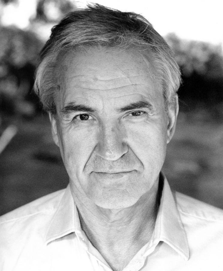 Larry Lamb