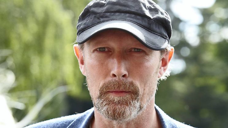 Lars Mikkelsen