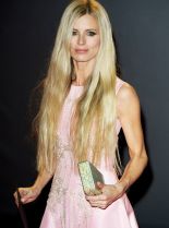 Laura Bailey #204690 picture (Portrait Medium)