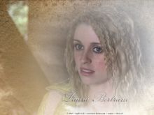 Laura Bertram photo