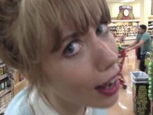 Laura Clery