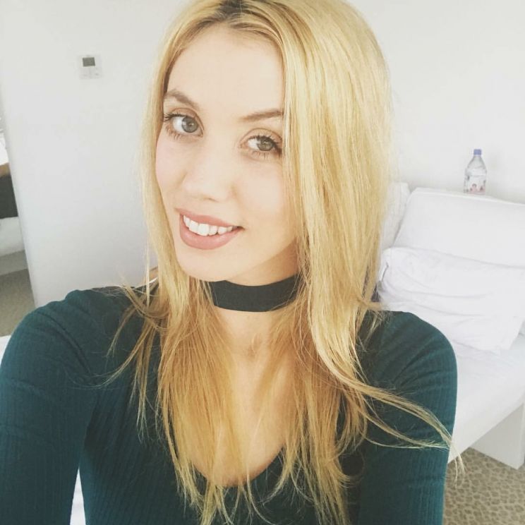 Laura Clery