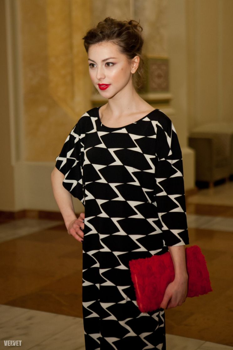 Laura Döbrösi