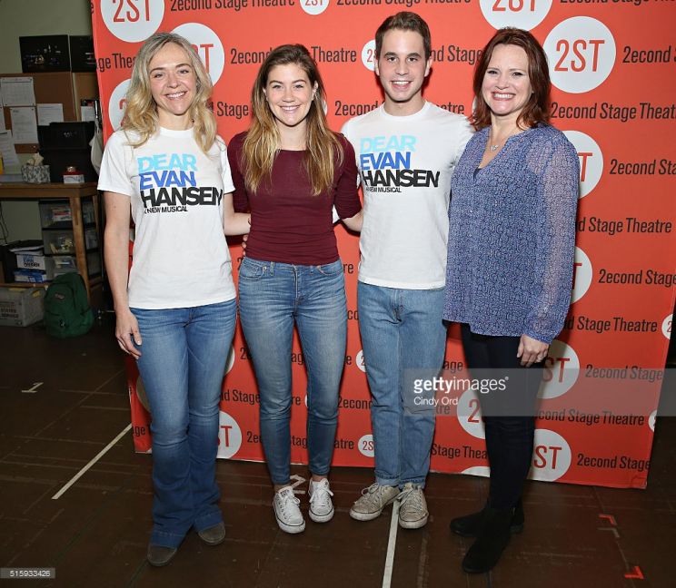 Laura Dreyfuss