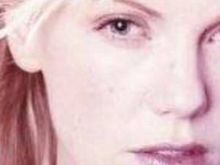 Laura Harris photo