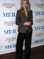 Laura Harris photo