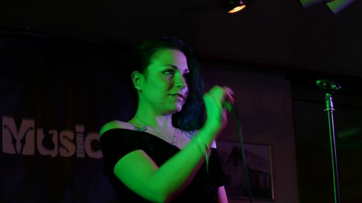 Laura Holland