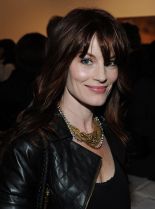 Laura Leighton