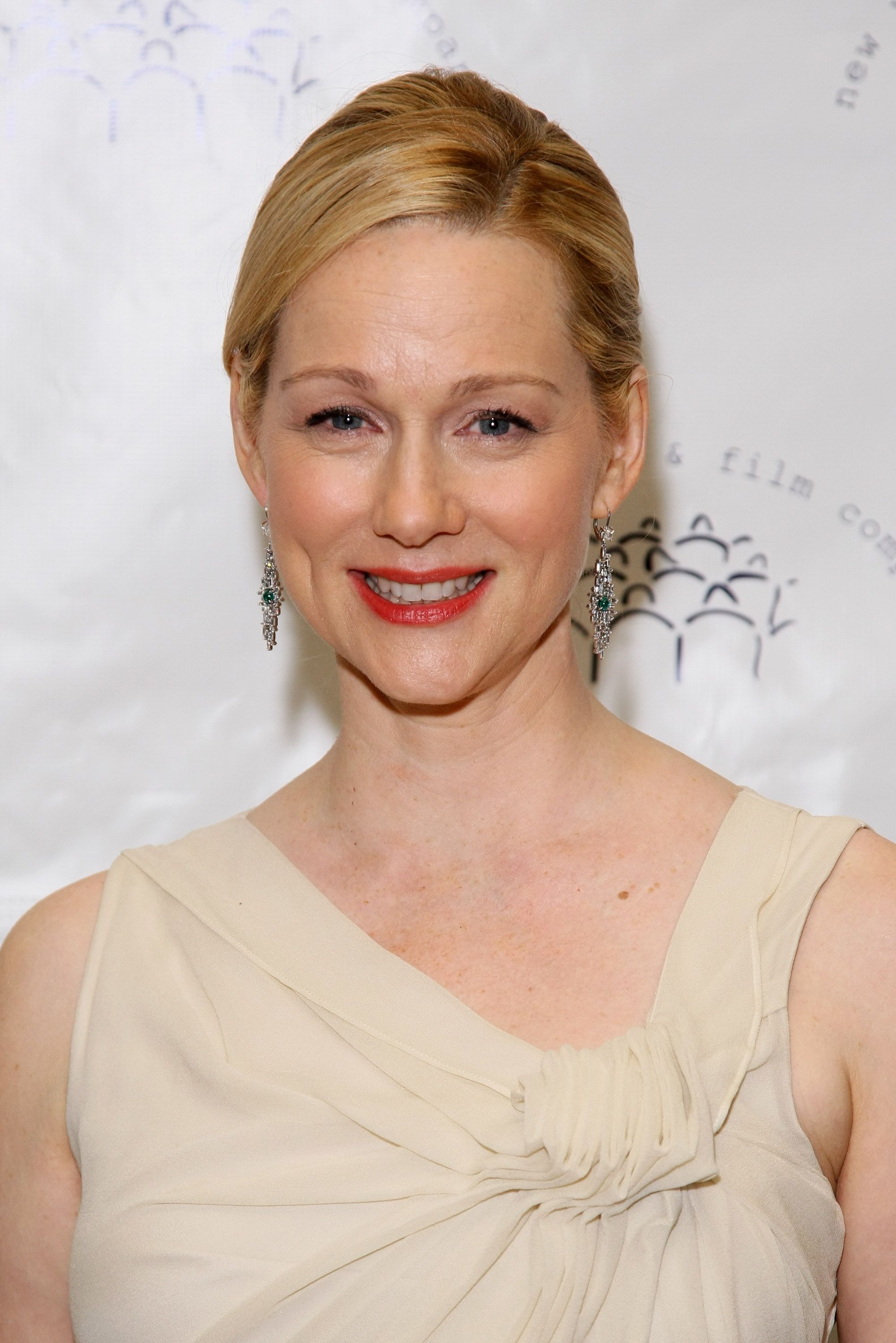 Pictures Of Laura Linney