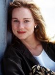 Laura Linney