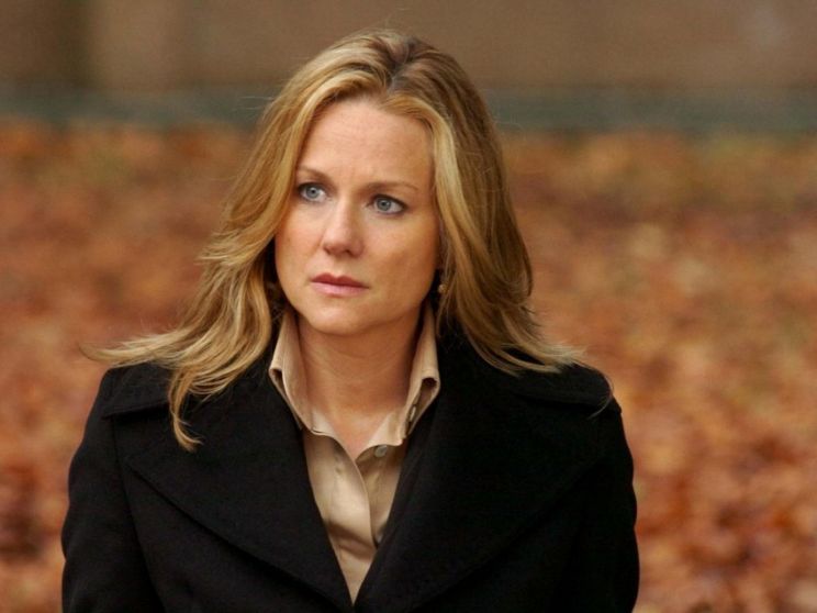 Laura Linney