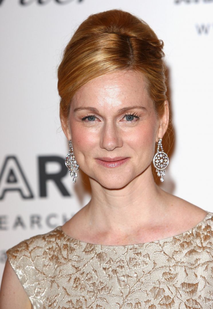 Laura Linney