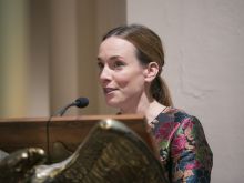 Laura Main photo