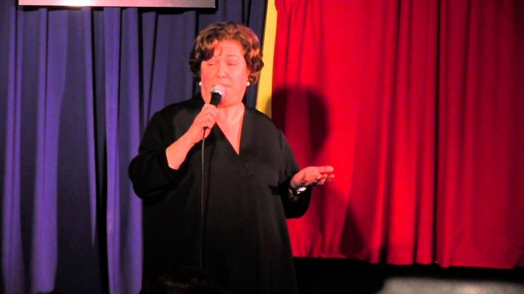 Laura Max McDonald