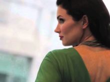 Laura Mennell photo