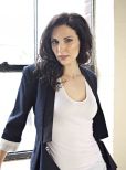 Laura Mennell