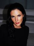 Laura Mennell