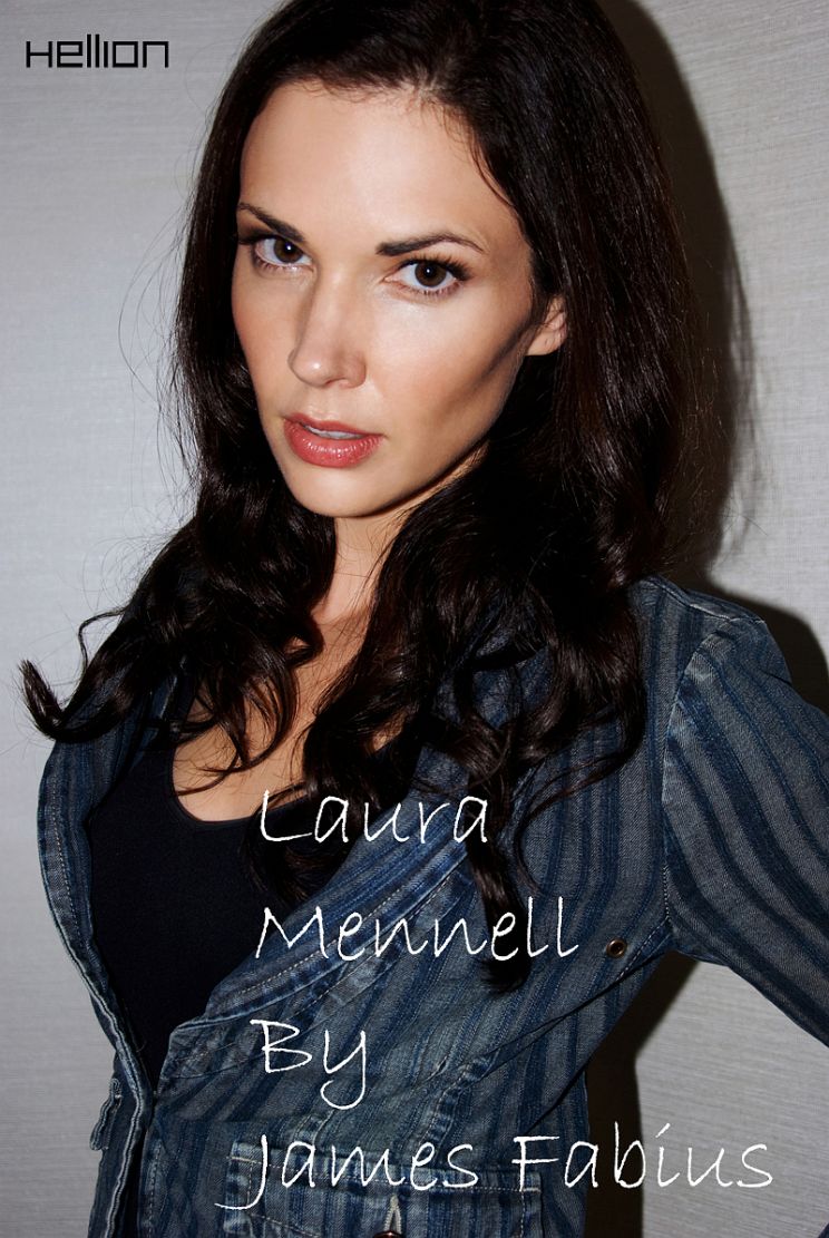 Laura Mennell