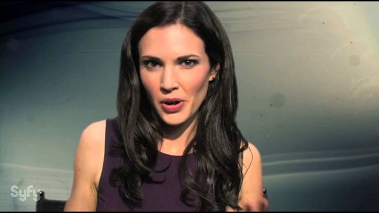 Laura Mennell