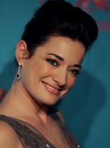 Laura Michelle Kelly