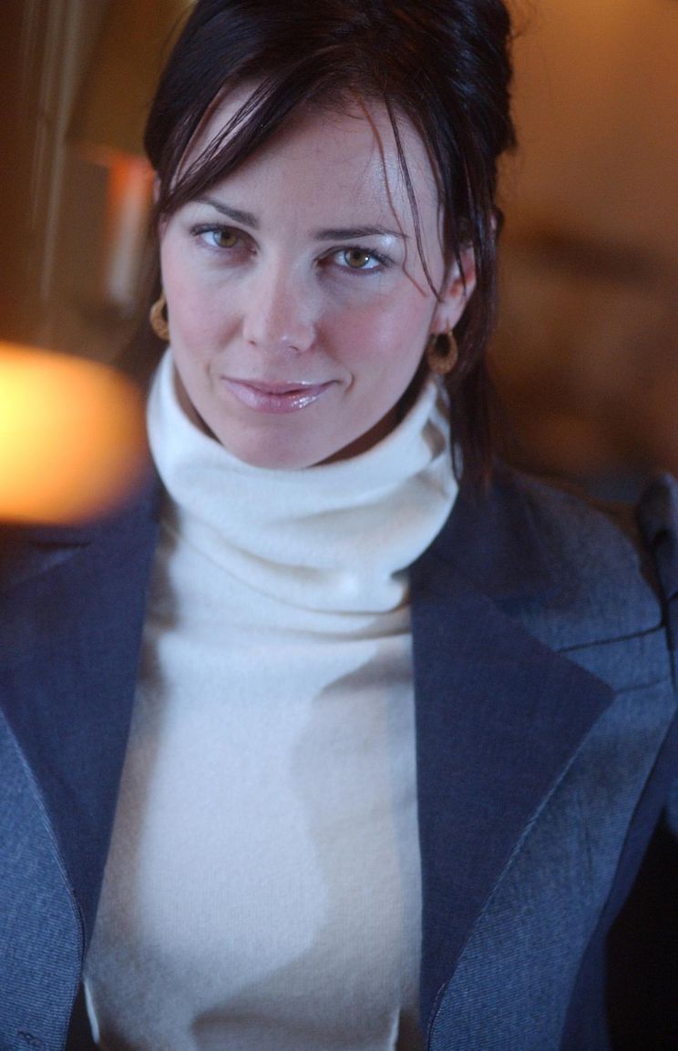 Laura Niles
