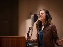 Laura Osnes photo