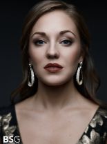 Laura Osnes photo