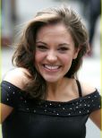 Laura Osnes