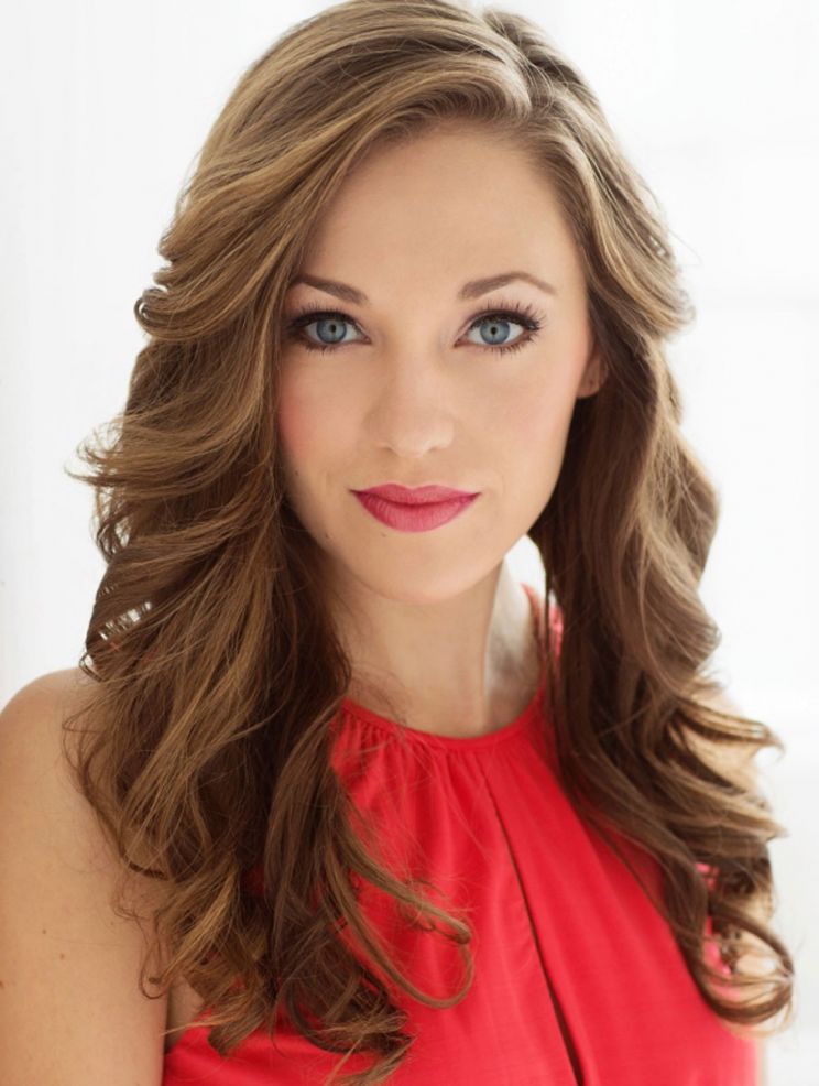 Laura Osnes