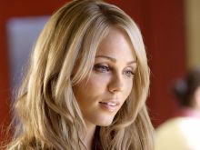 Laura Vandervoort photo