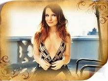 Lauren Ambrose