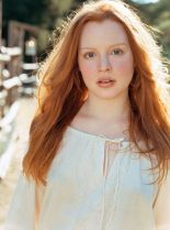 Lauren Ambrose