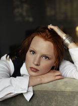 Lauren Ambrose photo