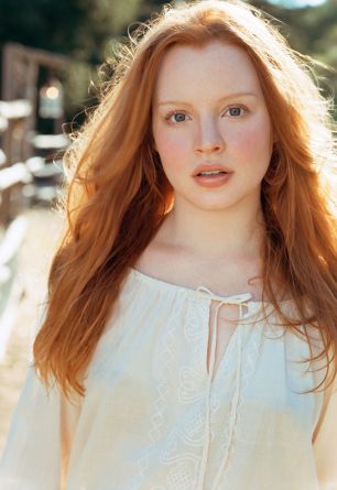 Lauren Ambrose