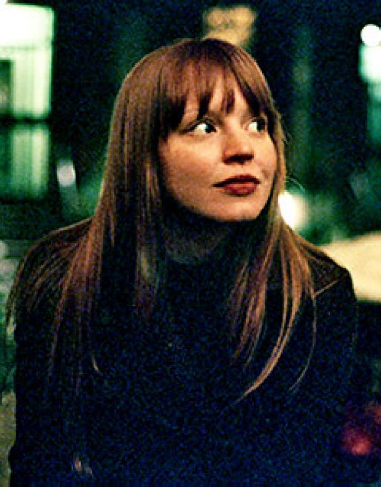 Lauren Ambrose