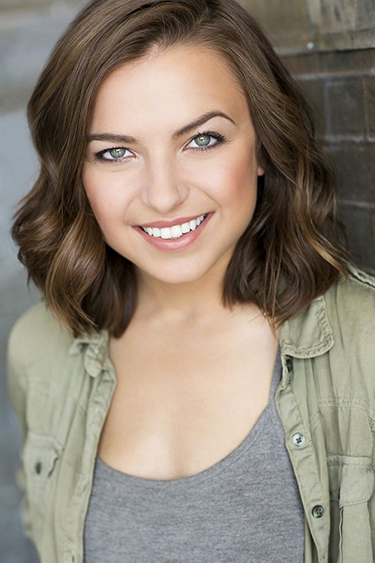 Erika Elyse Haircut