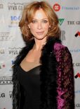 Lauren Holly