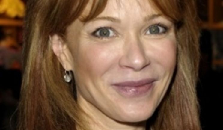 Lauren Holly