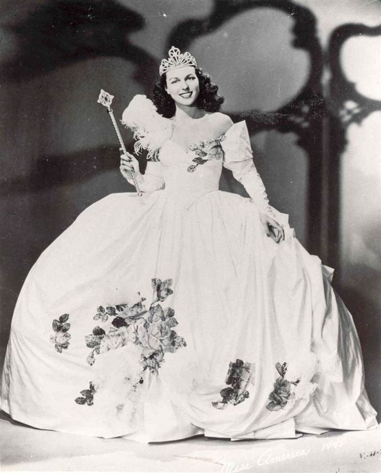 Laurie Lea Schaefer