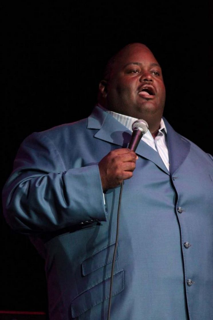 Lavell Crawford