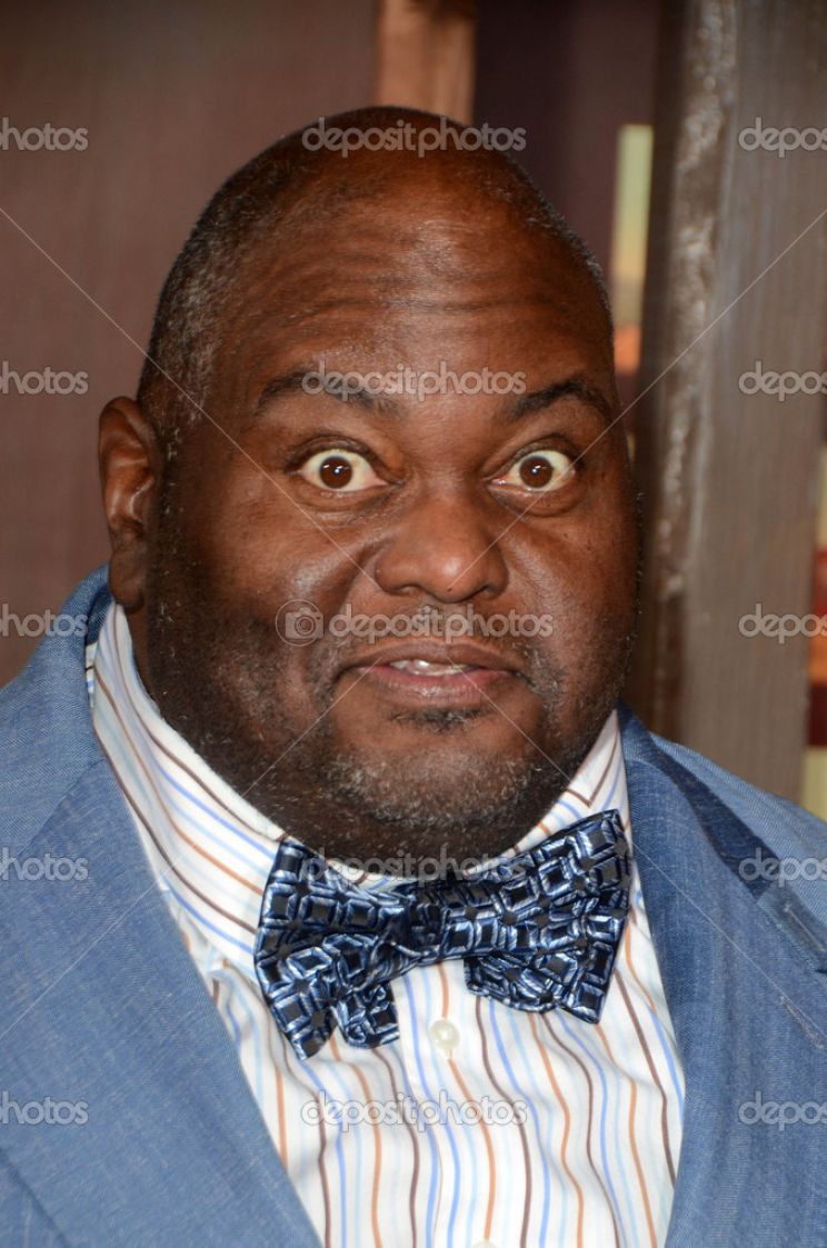 Lavell Crawford